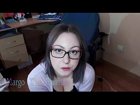 ❤️ Mtsikana Wamagalasi Wamagalasi Amayamwa Dildo Mozama Pa Kamera ❤  pa ife